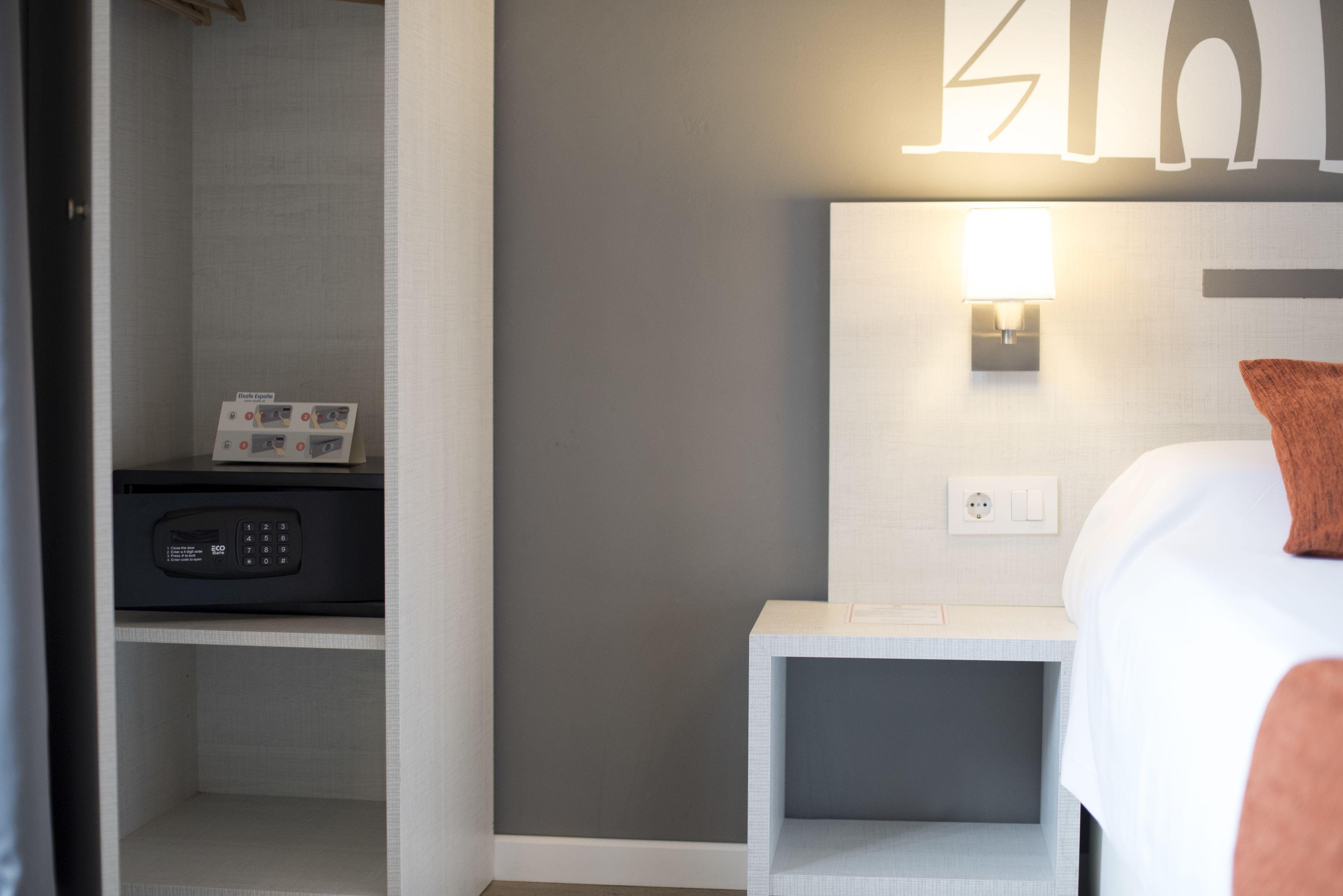 Hostal Live Barcelona — Foto’s 2